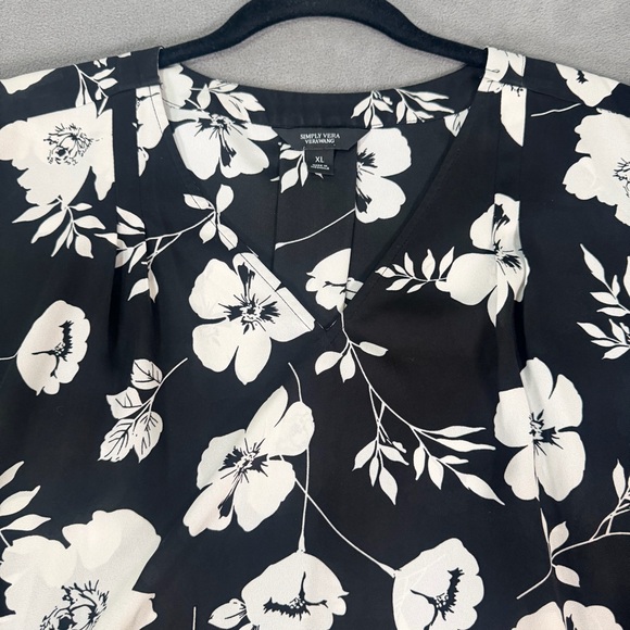 Simply Vera Vera Wang Women's Black & White Floral Blouse/Top- Cap Sleeves XL - Picture 2 of 5